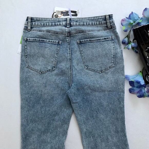 Tinseltown NWT High Rise Flare Jeans Juniors/Women 15/32 - Picture 7 of 10